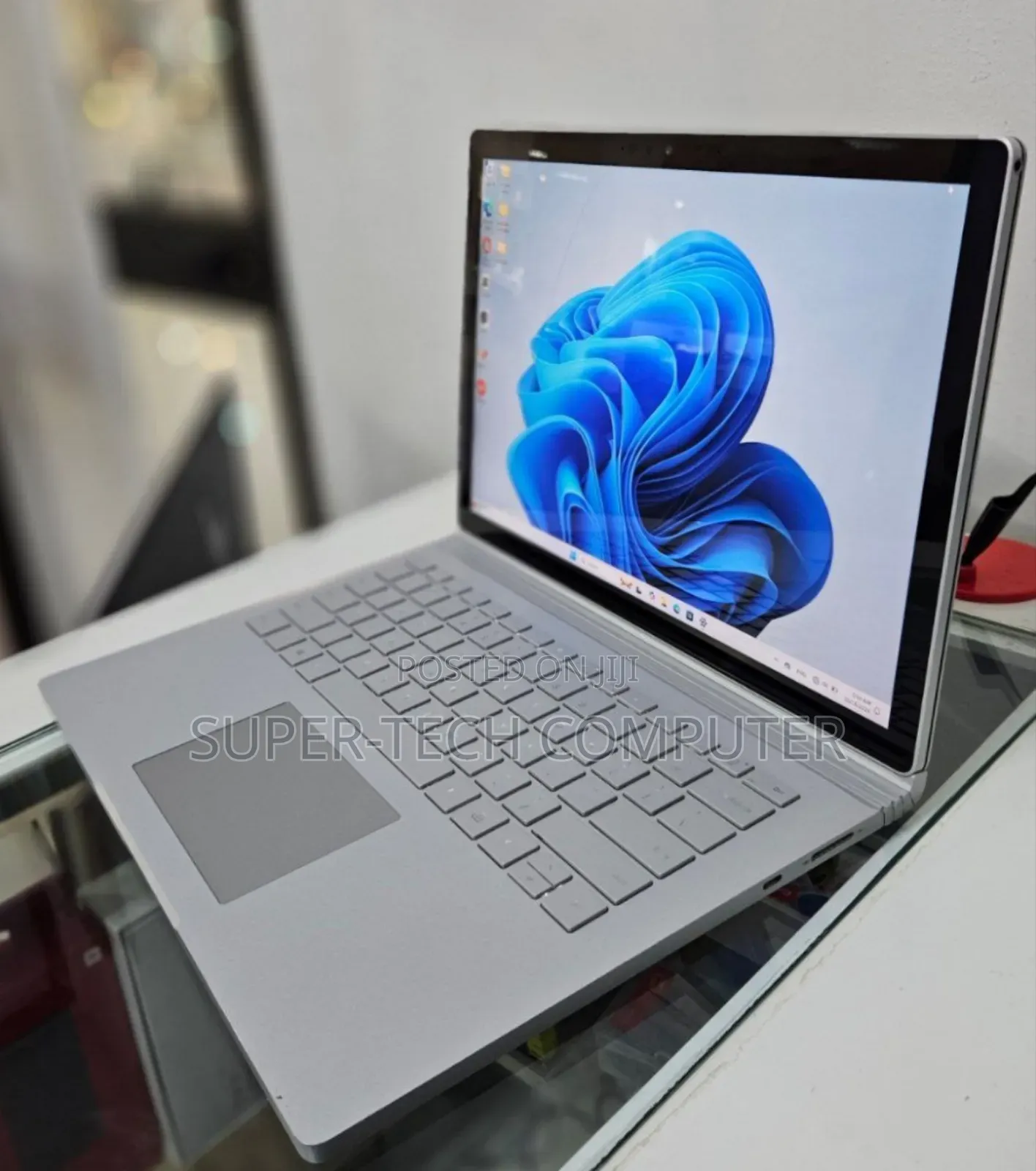 New Laptop Microsoft Surface Book 3 16GB Intel Core I7 SSD 256GB