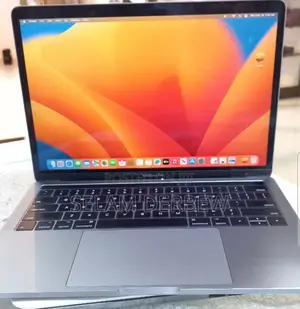 New Laptop Apple MacBook Pro 2017 8GB Intel Core I5 SSD 256GB