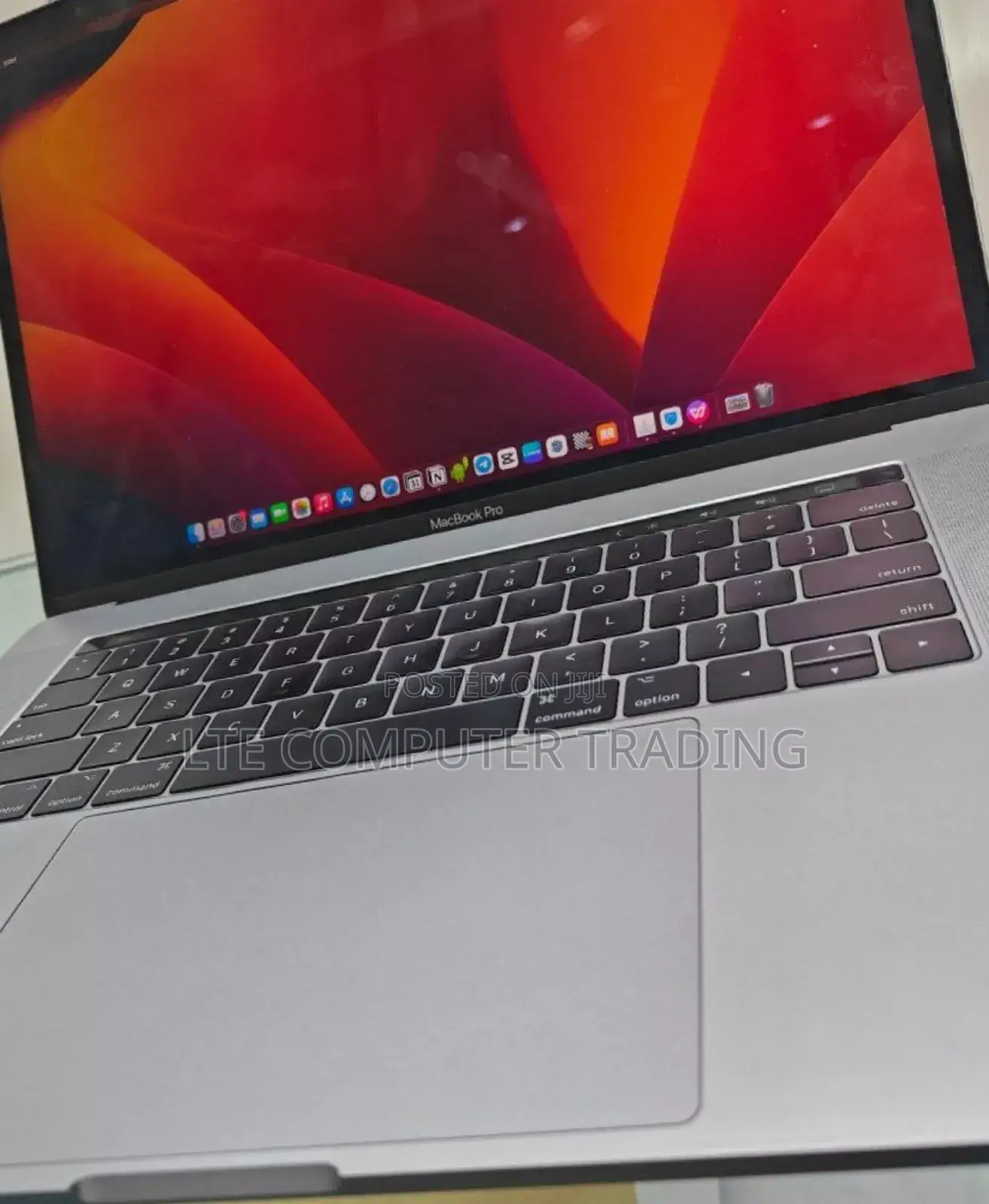 New Laptop Apple MacBook Pro 2017 16GB Intel Core I7 SSD 1T