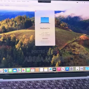New Laptop Apple MacBook Pro 2023 M3 14-Inch 18GB Apple M3 Pro SSD 1T