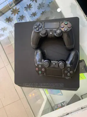 Playstation 4 Slim