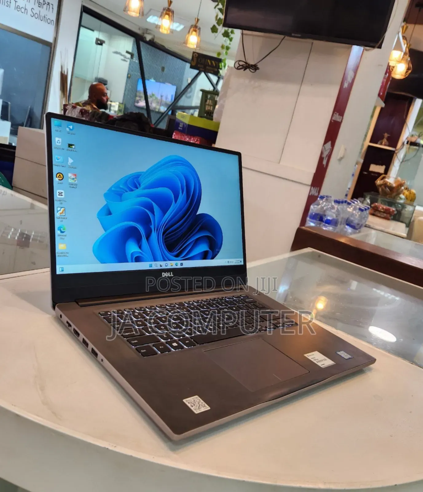 New Laptop Dell Inspiron 15 16GB Intel Core I7 SSHD (Hybrid) 750GB