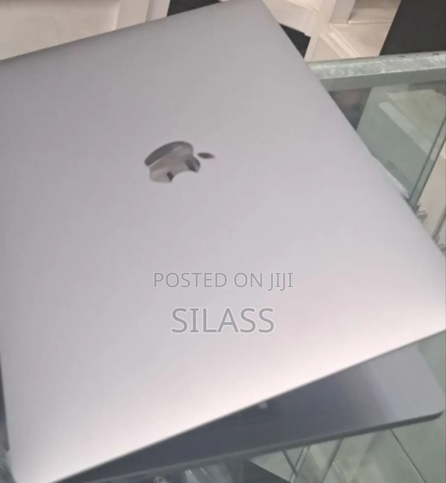 New Laptop Apple MacBook Pro 2020 M1 8GB Apple M1 Pro SSD 256GB