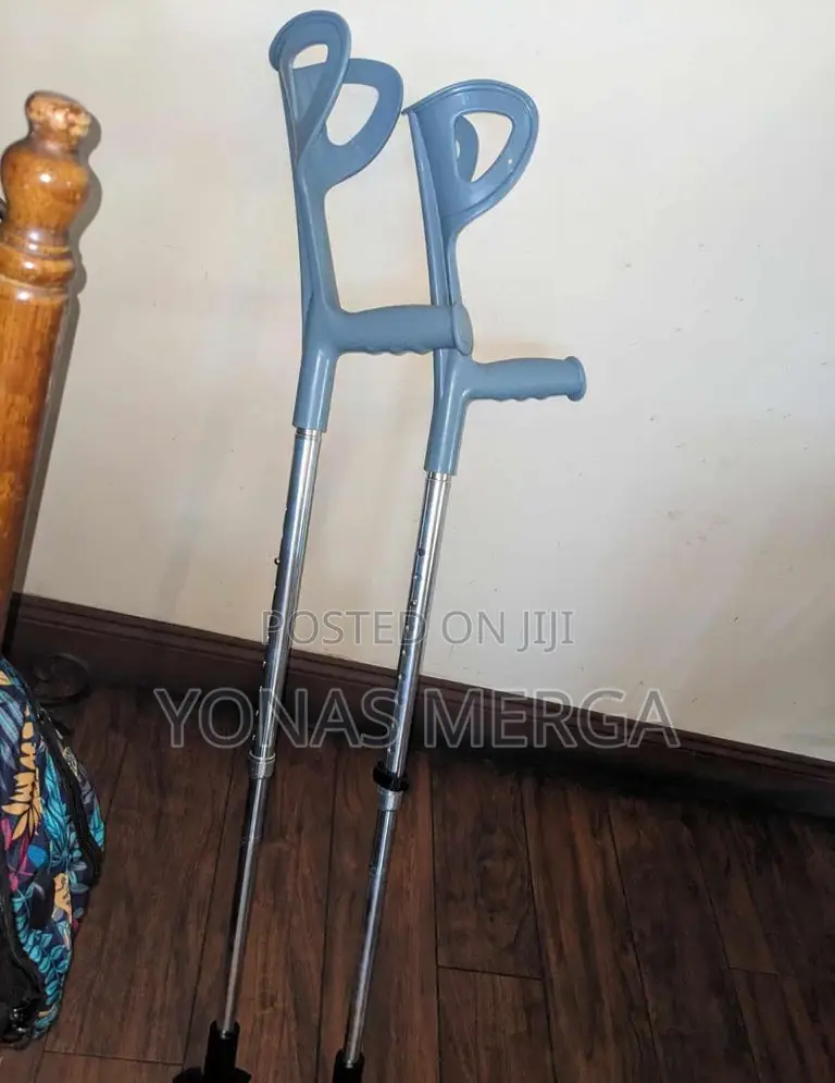 Standard Crutches፪目forearm Adjustable Aluminum Crutch