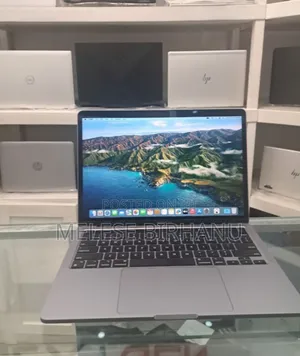 New Laptop Apple MacBook Pro M1 8GB Apple M1 Pro SSD 256GB