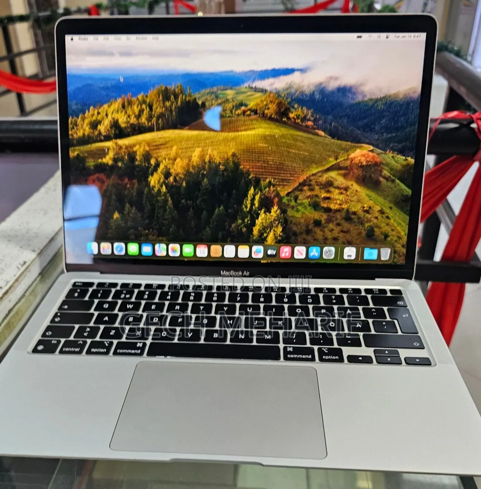 New Laptop Apple MacBook Air 2020 M1 8GB Apple M1 SSD 256GB