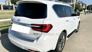 Nissan Infinity for Rent
