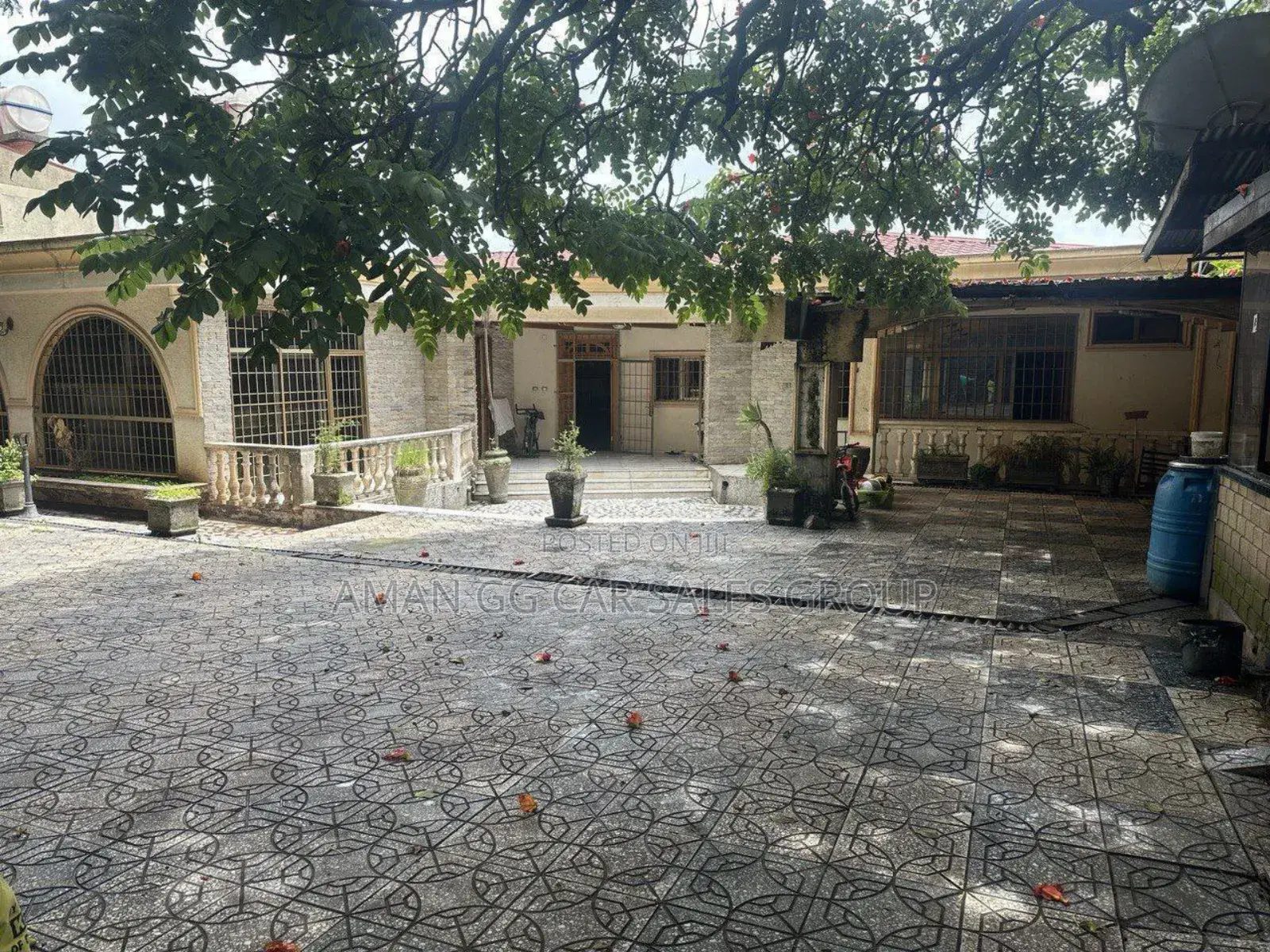 Furnished 6bdrm Apartment in Villa, Yeka for sale