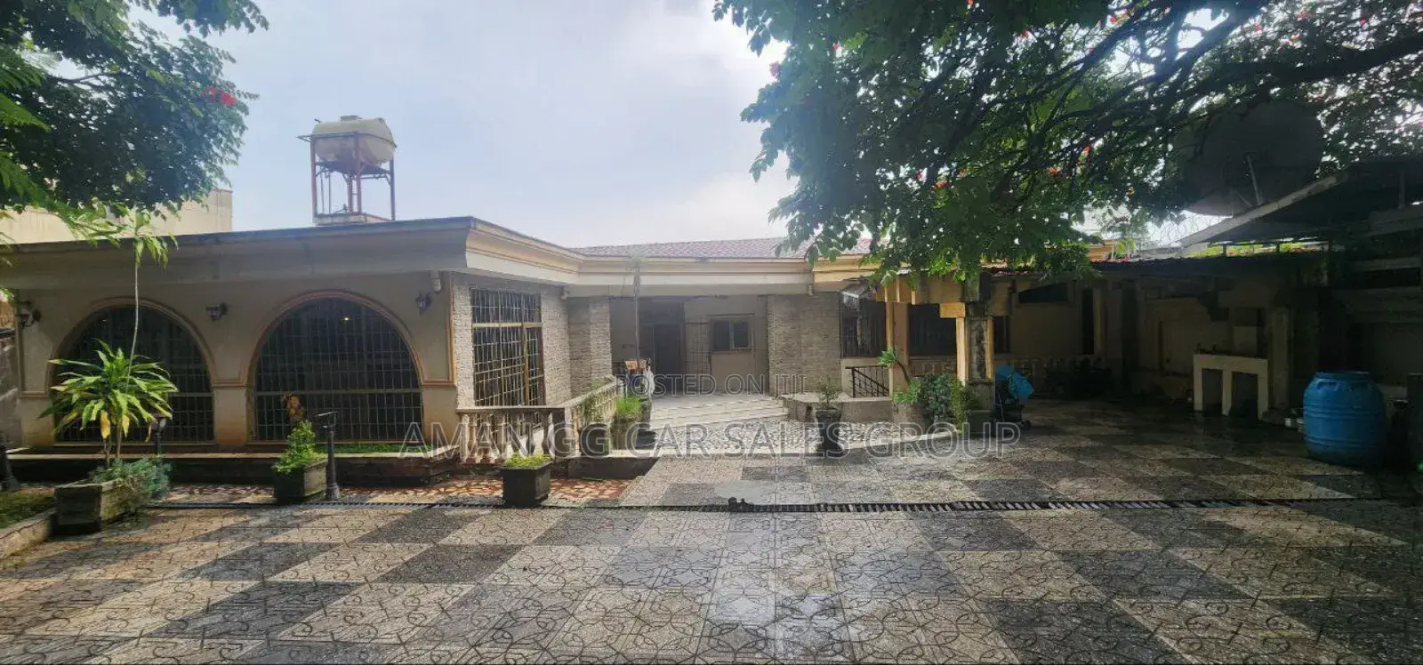 Furnished 6bdrm Apartment in Villa, Yeka for sale