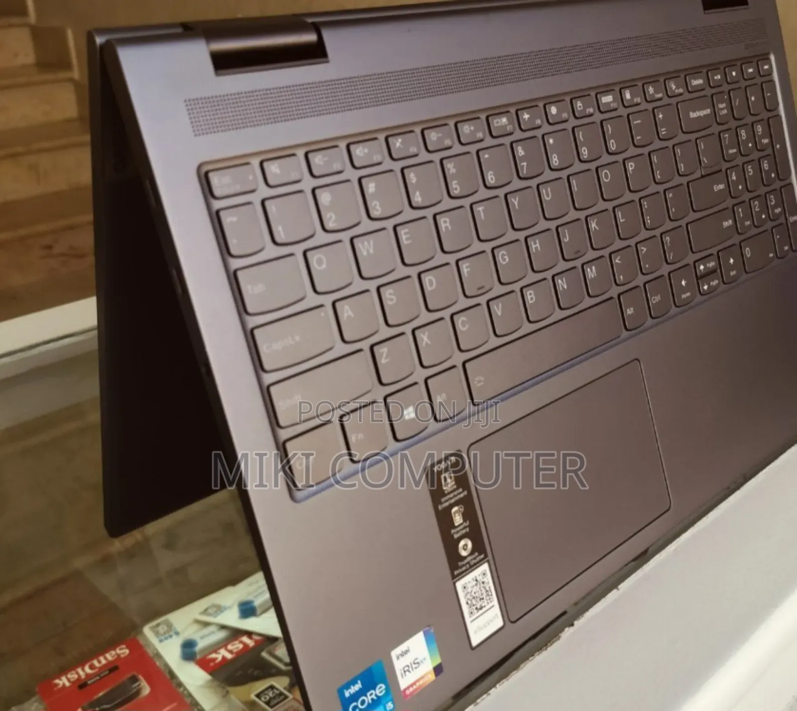 New Laptop Lenovo Yoga 7i 8GB Intel Core I5 SSD 256GB