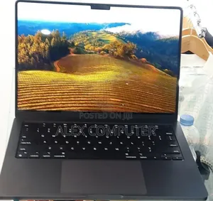 New Laptop Apple MacBook Pro 2023 M3 14-Inch 18GB Apple M3 SSD 512GB