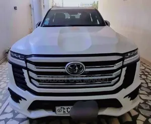 Toyota Land Cruiser 2023 White