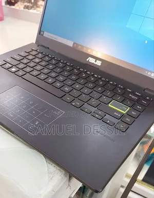 New Laptop Asus VivoBook 15 X505BA 4GB Intel Celeron SSD 128GB