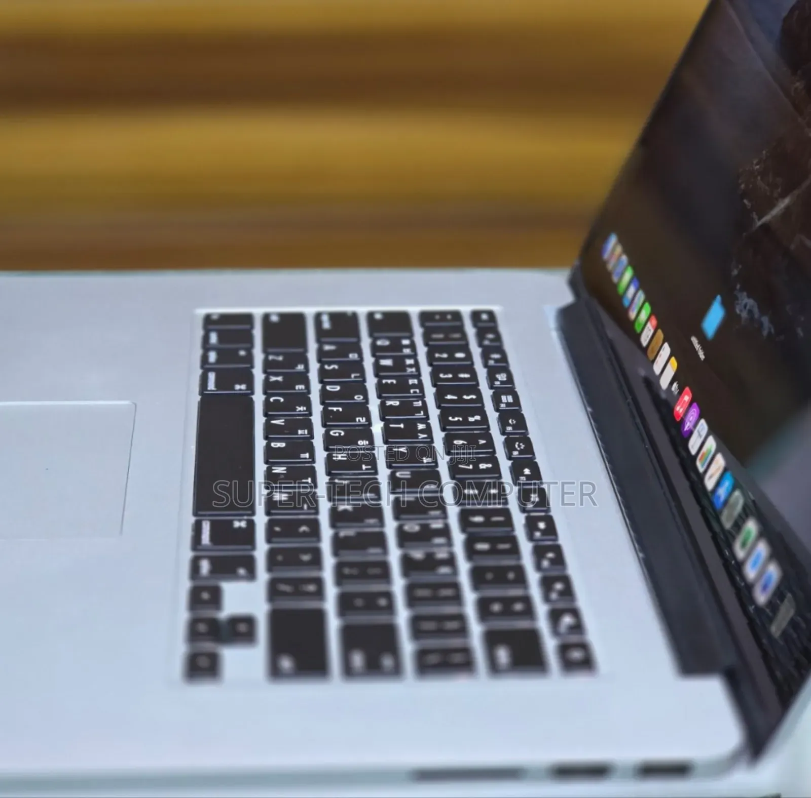 New Laptop Apple MacBook Pro 2015 16GB Intel Core I7 SSD 512GB