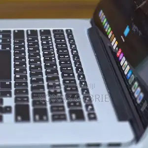 New Laptop Apple MacBook Pro 2015 16GB Intel Core i7 SSD 512GB