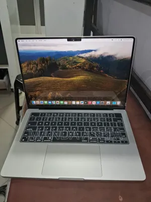 New Laptop Apple MacBook Pro 8GB Apple M3 SSD 512GB
