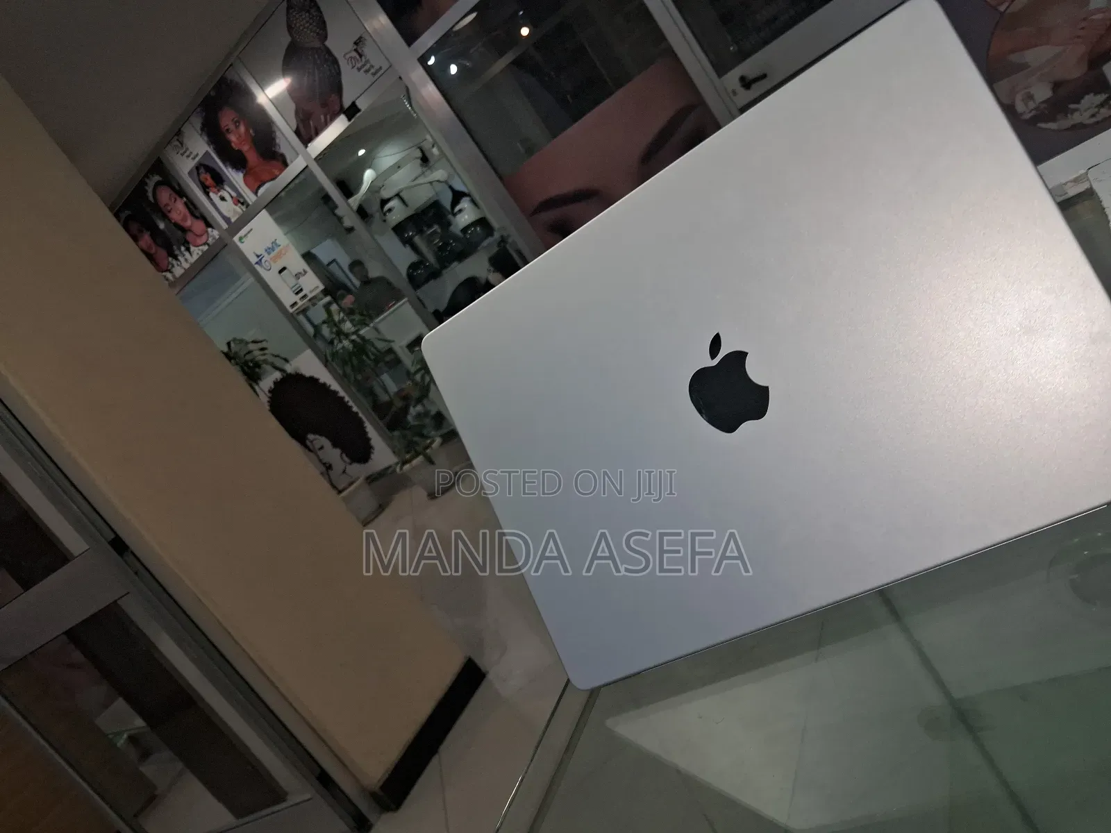 New Laptop Apple MacBook Pro 8GB Apple M3 SSD 512GB
