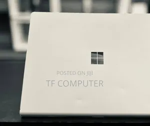New Laptop Microsoft Surface Book 2 16GB Intel Core I7 SSD 256GB