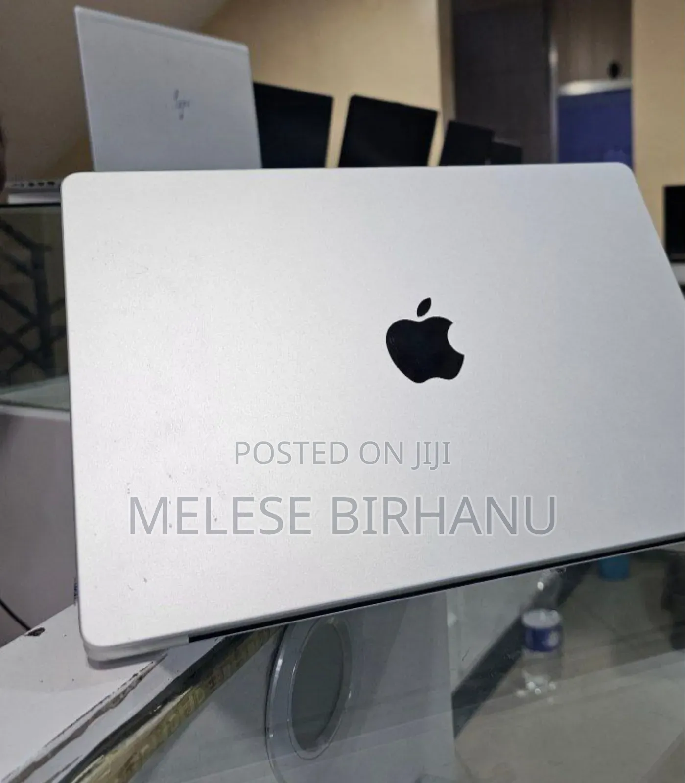 New Laptop Apple MacBook Pro 8GB Apple M3 Pro SSD 512GB