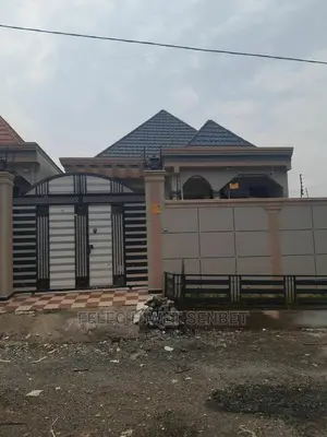 Furnished 5bdrm Villa in አአ, Bole for Sale