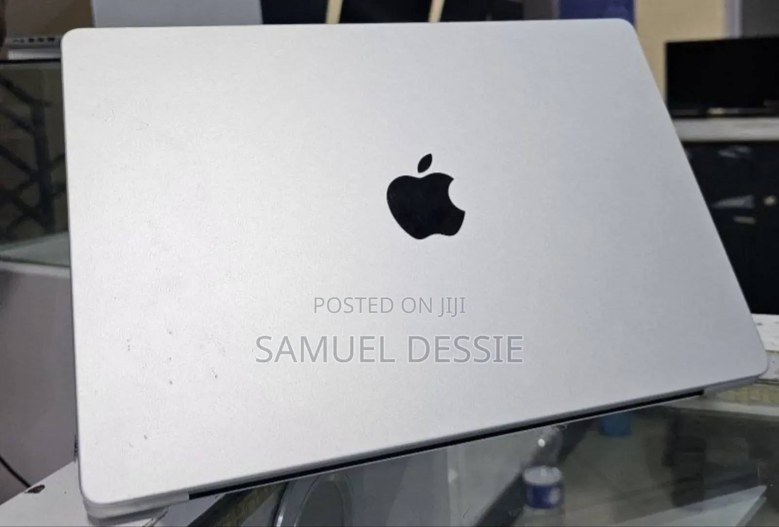 New Apple MacBook Pro 2023 M3 14-Inch 8GB Apple M3 Pro SSD 512GB