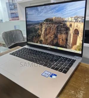 New Laptop Huawei Matebook D 15 16GB Intel Core I7 SSD 512GB