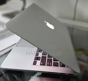 New Laptop Apple MacBook Pro 2015 8GB Intel Core I5 SSD 512GB