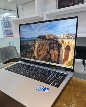 New Laptop Huawei MateBook 13 WRT-W29E 16GB Intel Core I7 SSD 512GB