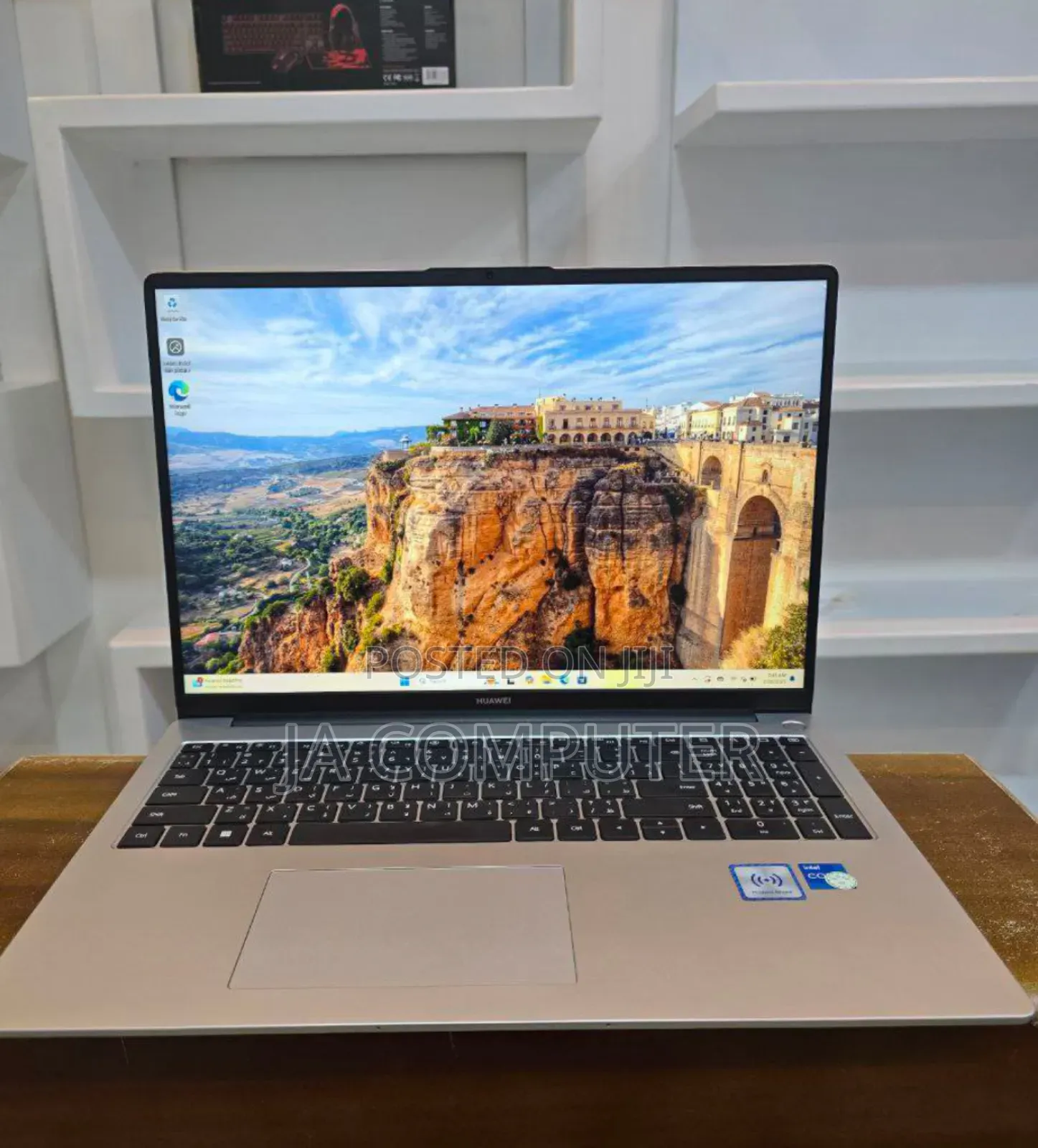 New Laptop Huawei MateBook 13 WRT-W29E 16GB Intel Core I7 SSD 512GB