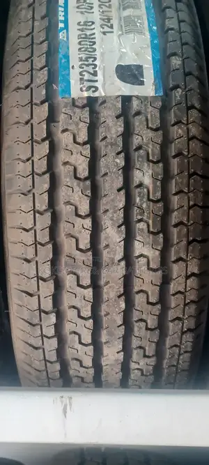Triangle235/80/R16