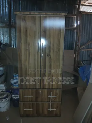 አካፋይ ያለው ላምኔት ቁም ሳጥን 80cm ፅድት ተደርጎ የተሠራ
