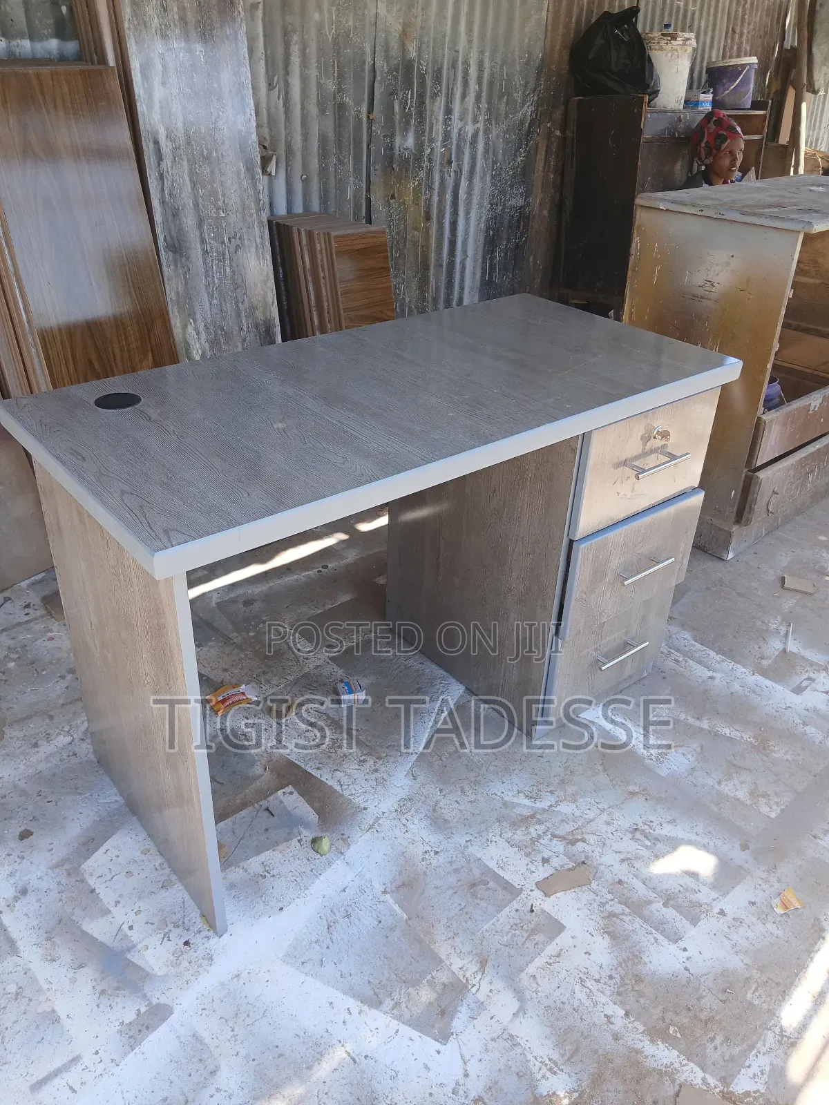 Computer Table 60*120cm ለቢሮ በብዛትና በጥራት እንሠራለን