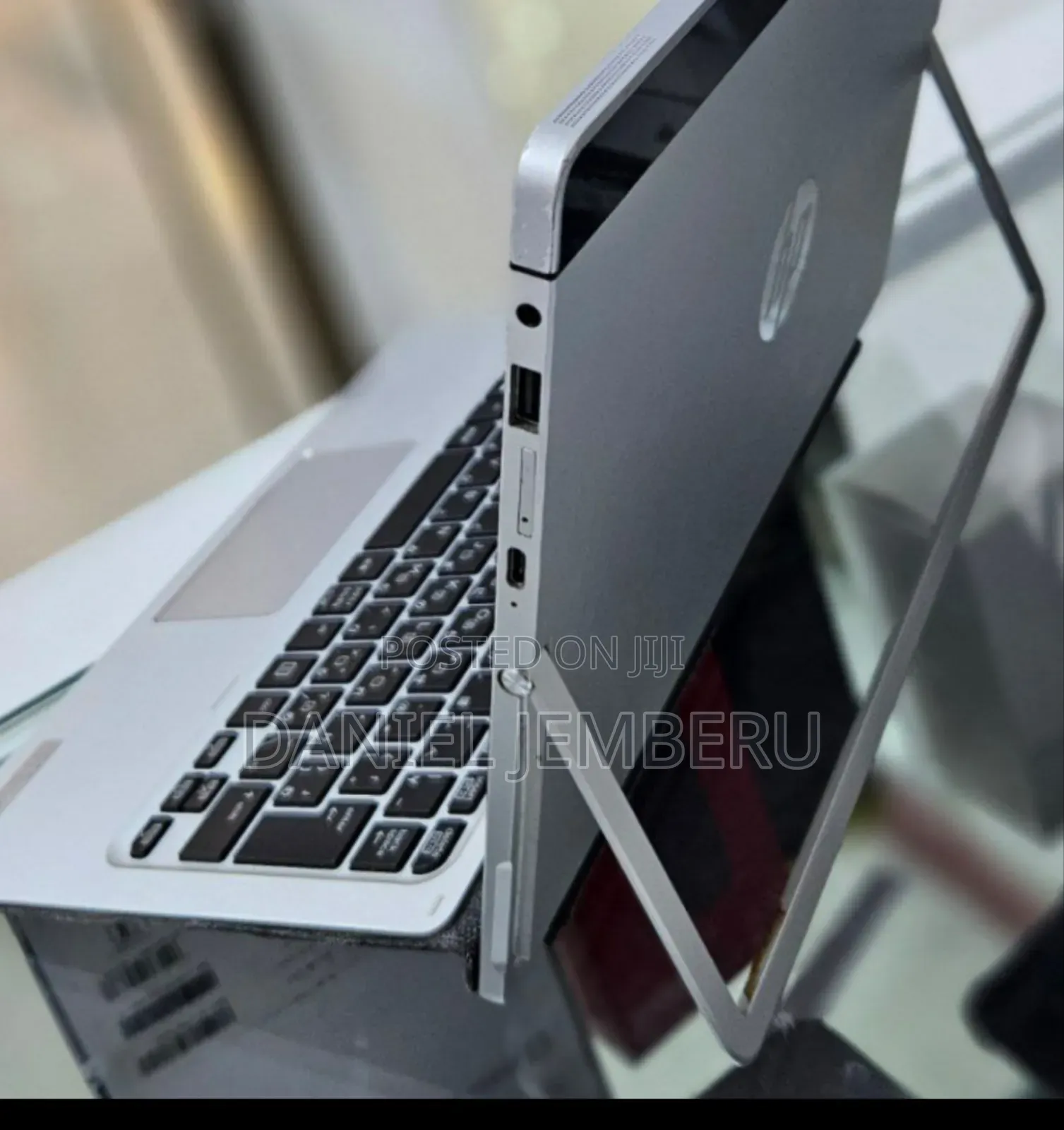 New Laptop HP Elite X2 1012 8GB Intel Core I3 SSD 256GB