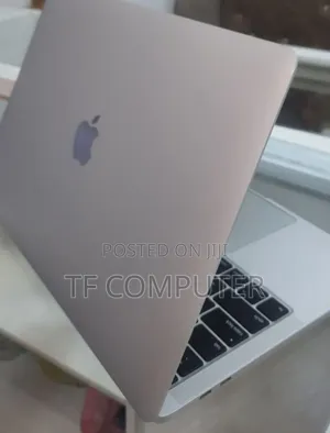 New Laptop Apple MacBook Pro 2020 16GB Intel Core I5 SSD 1T