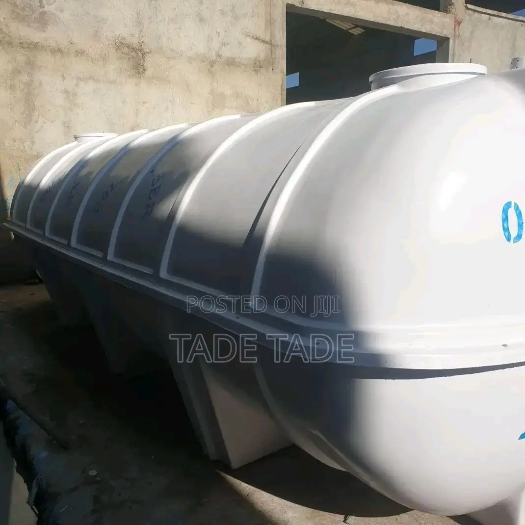 Polar Fiber Water Tanker Roto