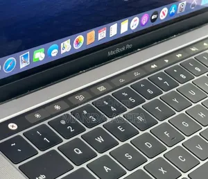 New Laptop Apple MacBook Pro 2019 8GB Intel Core I5 SSD 128GB