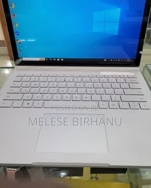 New Laptop Microsoft Surface 16GB Intel Core I7 SSD 256GB