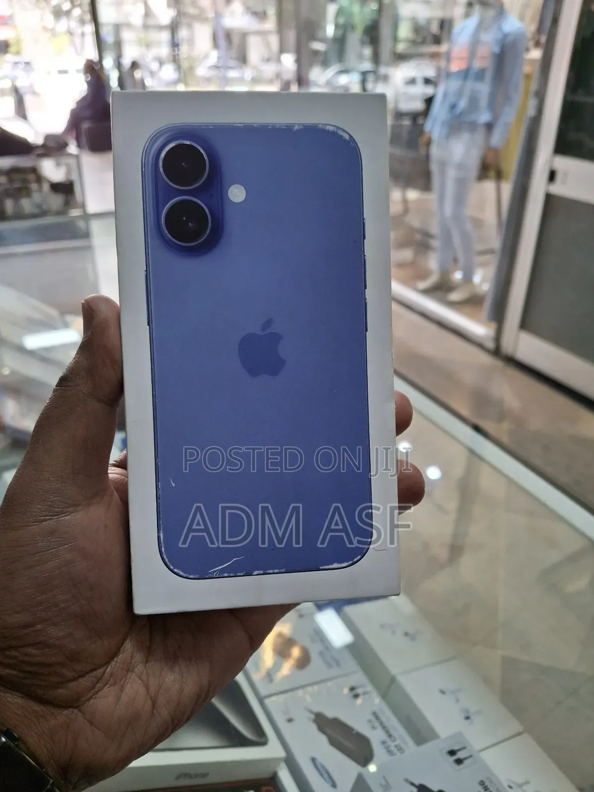 New Apple iPhone 16 128 GB Blue