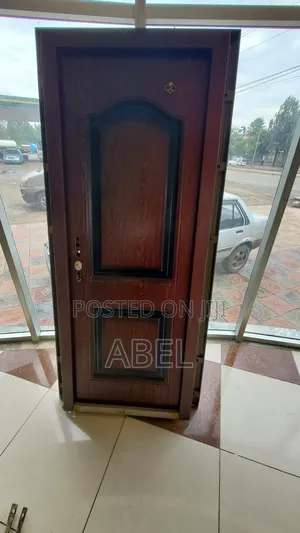 Victor Doors and Mona Pawer