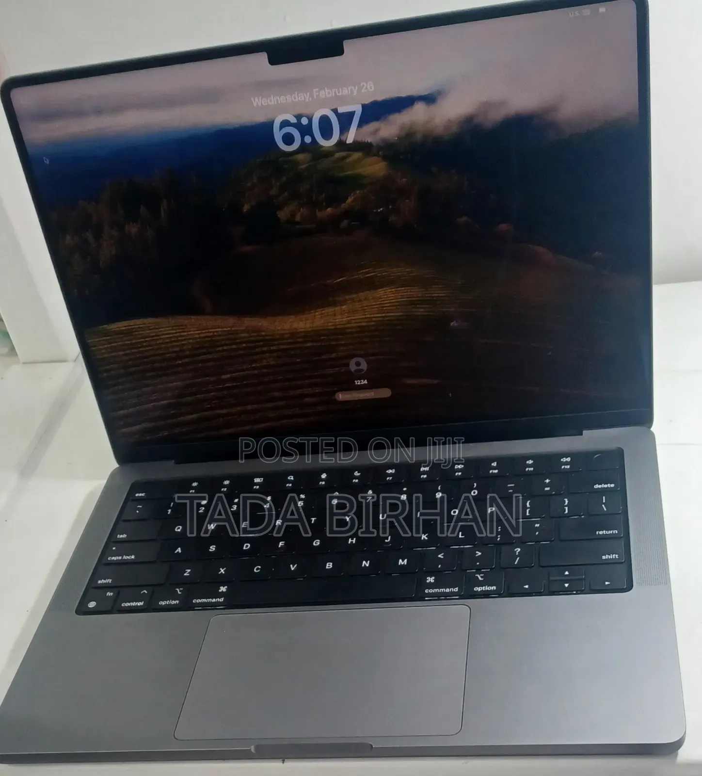 New Laptop Apple MacBook Pro 2023 M2 16GB Apple M2 SSD 512GB
