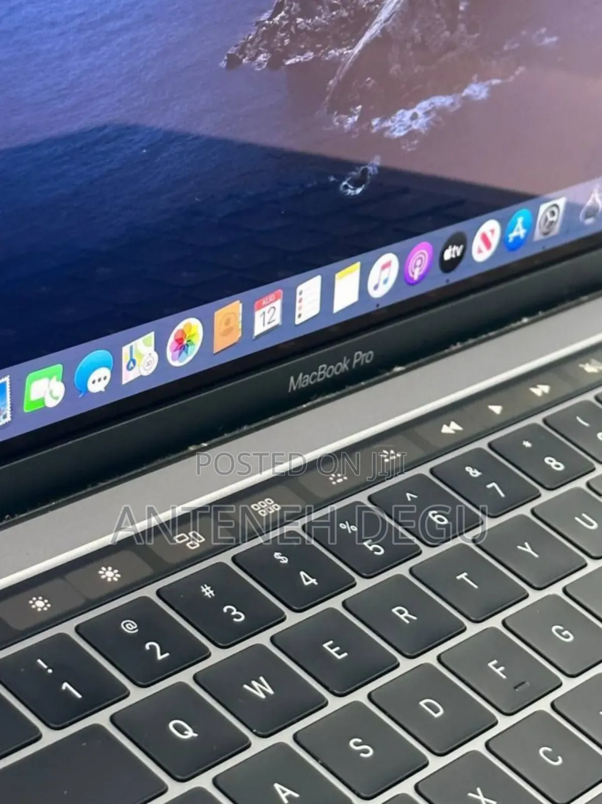 New Laptop Apple MacBook Pro 2019 8GB Intel Core I5 SSD 128GB