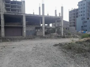 አስቸካይ የሚሸጥ ህንፃ