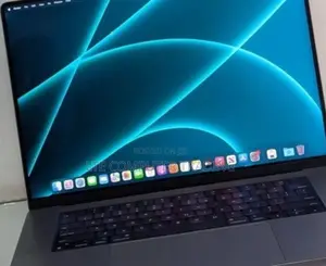 New Laptop Apple MacBook Pro M1 16GB Apple M1 Pro SSD 1T