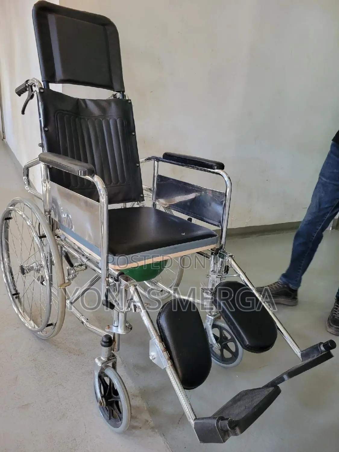 Toilet Wheelchair፵可ዊልቼር+Mobility:Wheels for Easy Movement