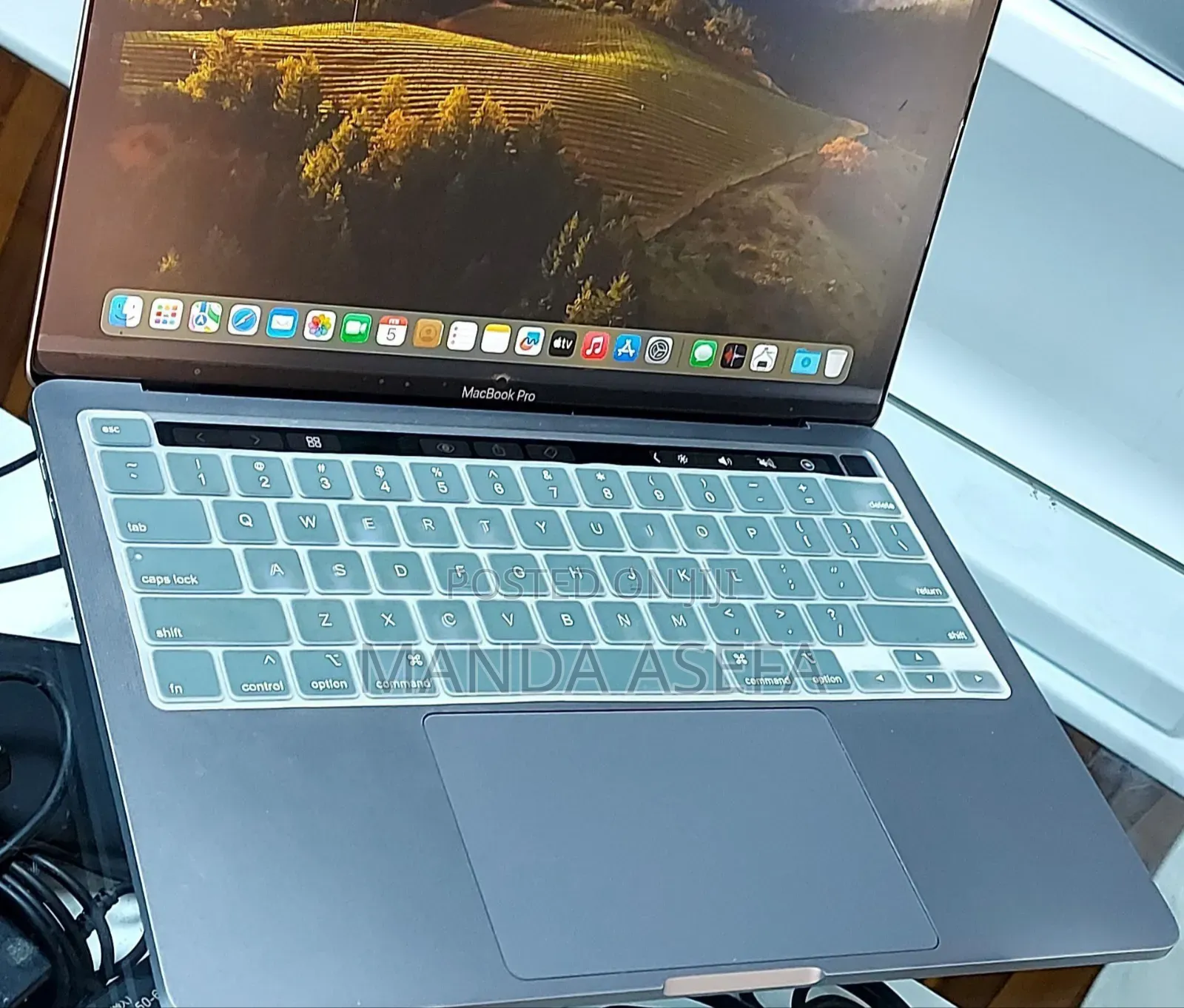 New Laptop Apple MacBook Pro M1 8GB Apple M1 SSD 256GB