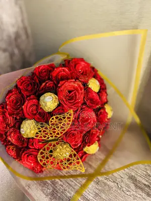 Yaho Flower Gift And Chocolate Gift