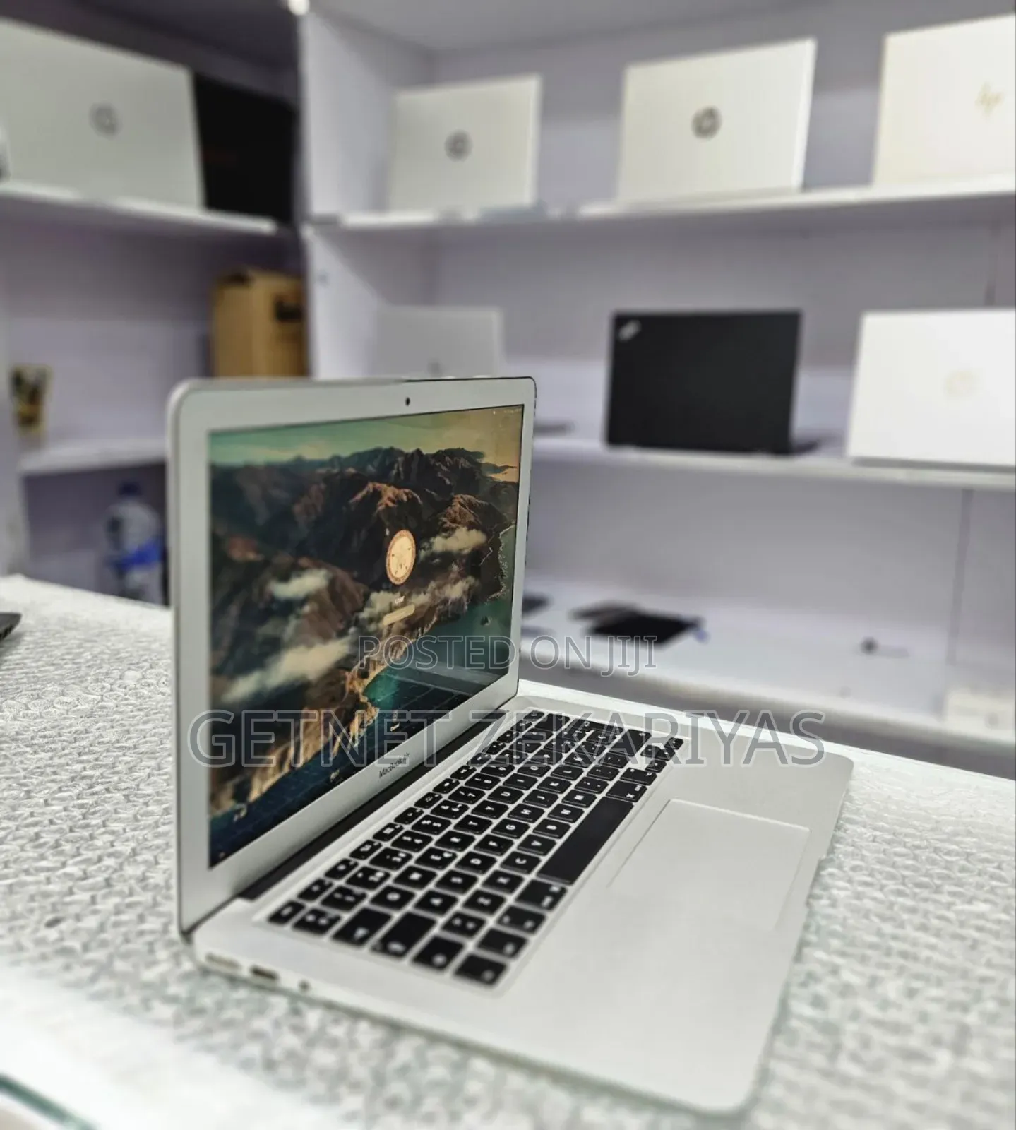 New Laptop Apple MacBook Air 2013 4GB Intel Core I5 SSD 128GB