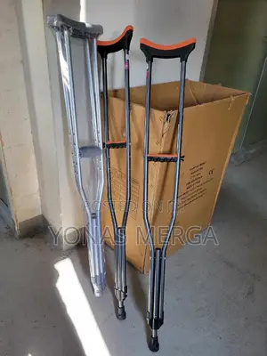 Crutches (Pair), Height Adjustable 4'6" -5'2 Padded Underarm