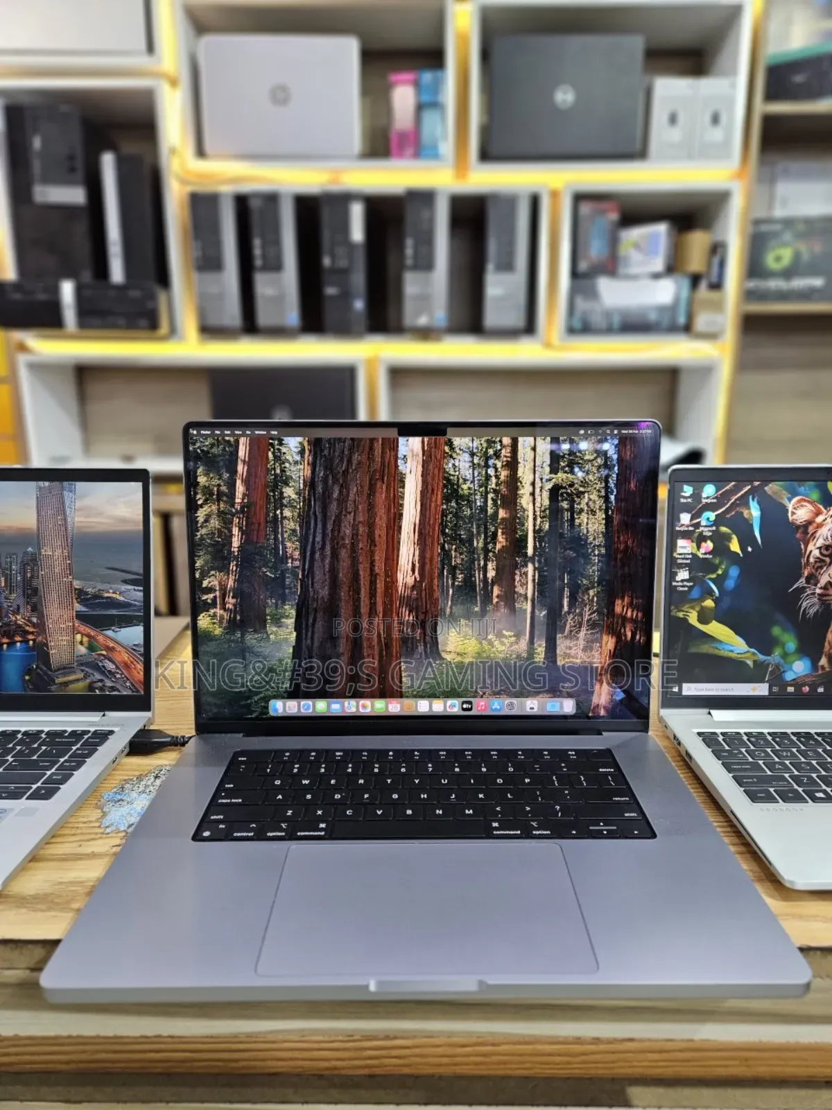 New Laptop Apple MacBook Pro 2021 M1 16GB Apple M1 SSD 1T
