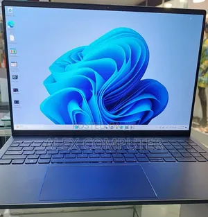 New Laptop Dell Inspiron 15 16GB Intel Core I7 SSD 1T